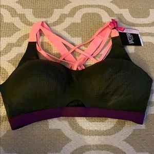 VS 36 DD Sports Bra